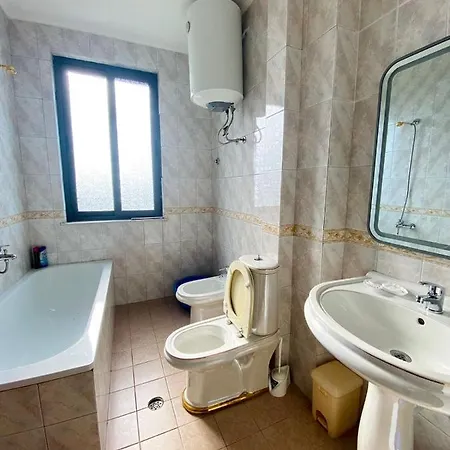 Vlore Apartament *