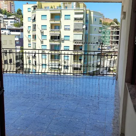 Apartment Apartament *